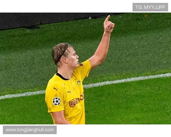 大因扎吉立志打造巴勒莫新风格称哈兰德穿拖鞋也能轻松破门 大因扎吉立志打造巴勒莫新风格称哈兰德穿拖鞋也能轻松破门