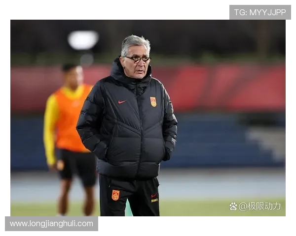 伊万执教生涯：助教世界杯季军与中超冠军的双重辉煌