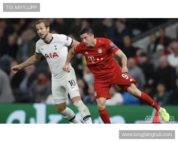 拜仁为抵御巴萨兴趣拟提供凯恩打破限制的重磅合同